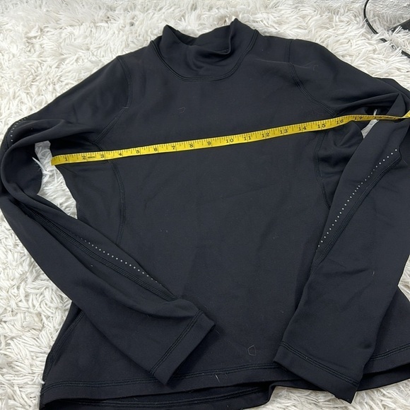 Lululemon Chase the Chill Long Sleeve Black - Picture 2 of 5
